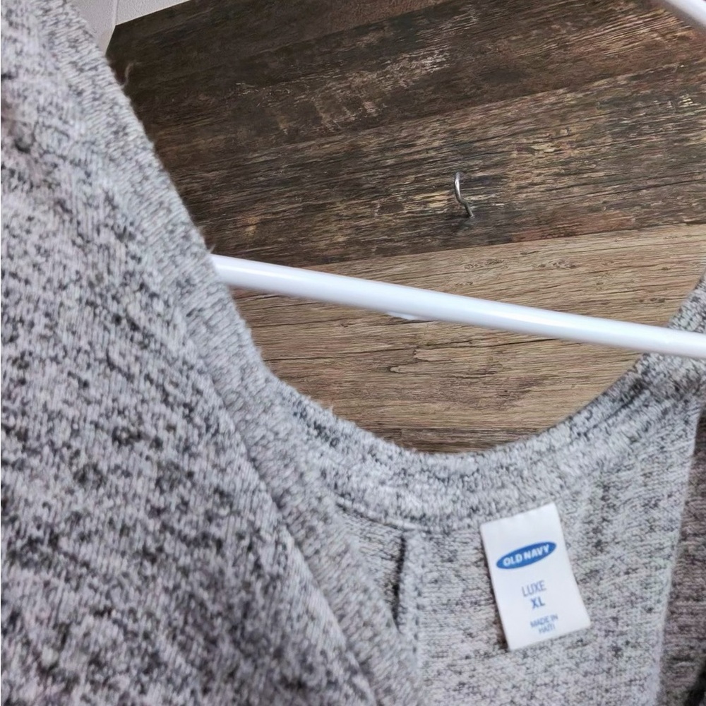 Old Navy Heather Gray Tank Top - Picture 7 of 7